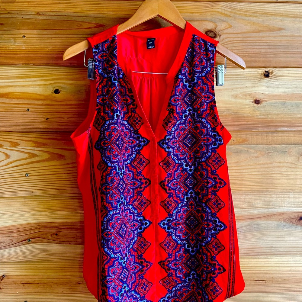 Old navy-Medium sleeveless blouse